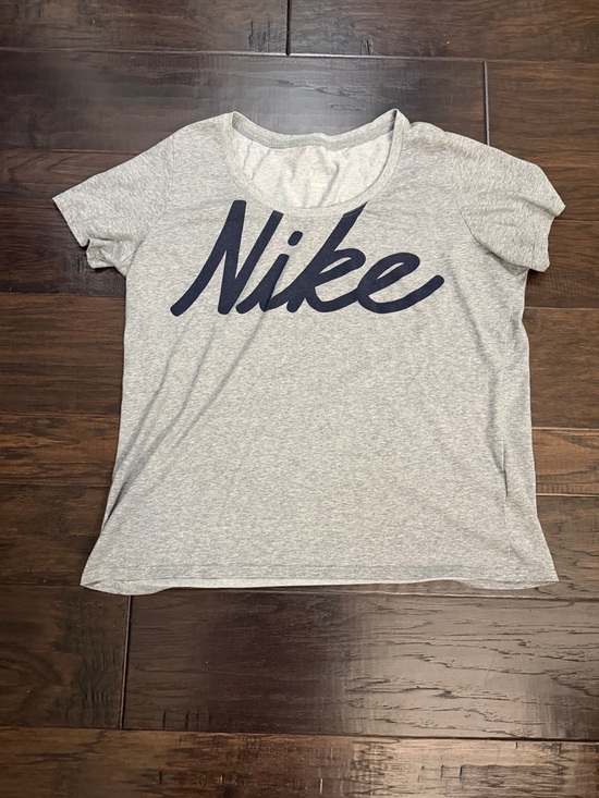Nike Tops - Nike Light Gray Scoop Neck Tee with Navy Script